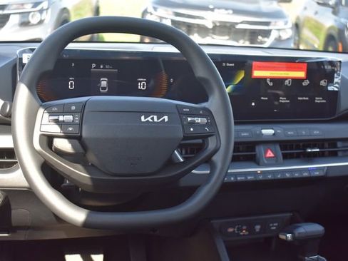 New 2026 Kia K4 FWD image 17