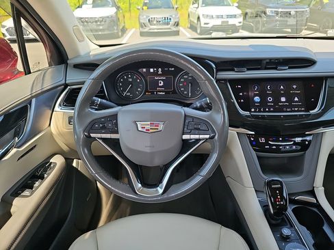 Used 2020 Cadillac XT6 Premium Luxury AWD/4WD image 11