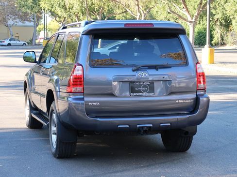 Used 2006 Toyota 4Runner Limited image 5