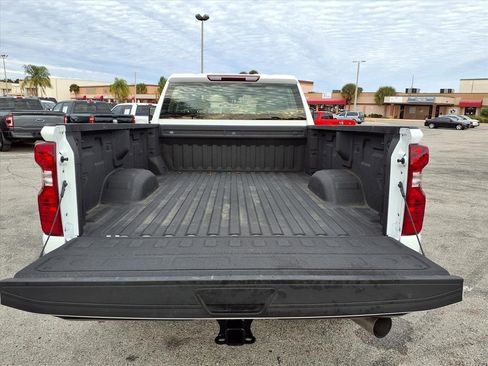 Used 2025 Chevrolet Silverado 2500 W/T image 18