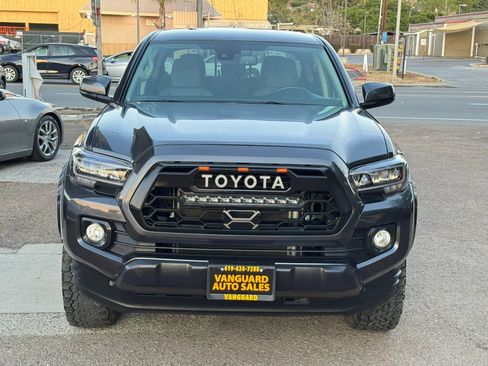 Used 2022 Toyota Tacoma SR5 RWD image 4