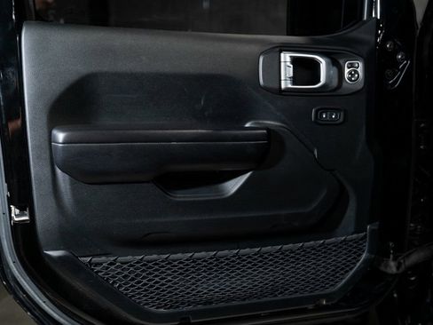 Used 2019 Jeep Wrangler Unlimited Rubicon image 34