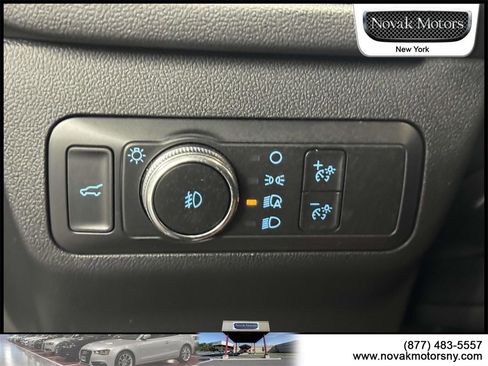 Used 2022 Ford Escape Titanium image 16