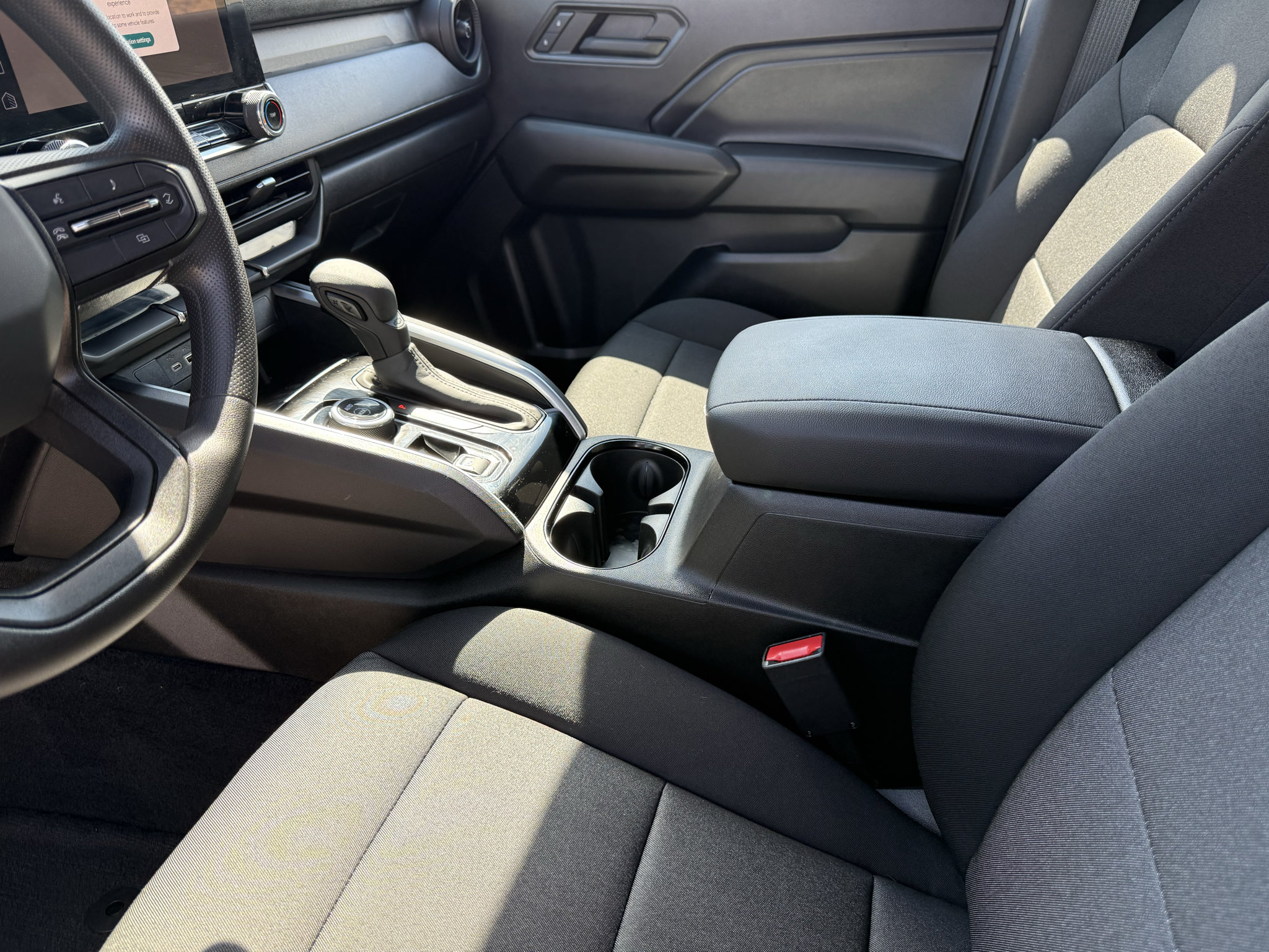 Used 2024 Chevrolet Colorado Trail Boss w/ Technology Package AWD/4WD image 26