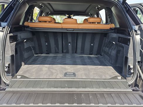 Used 2023 BMW X5 xDrive40i w/ M Sport Package image 12