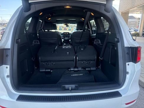 Used 2023 Honda Odyssey Sport image 17
