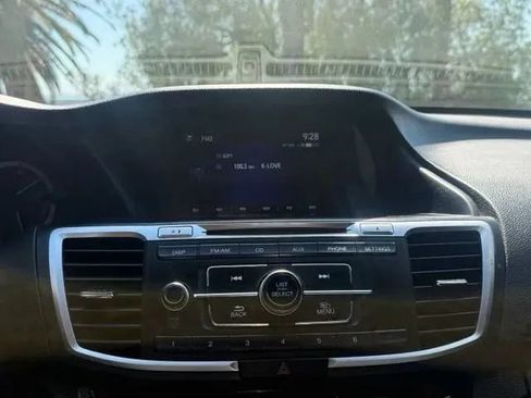 Used 2016 Honda Accord LX image 22