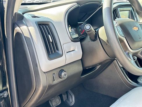 Used 2018 Chevrolet Colorado W/T w/ WT Convenience Package RWD image 10