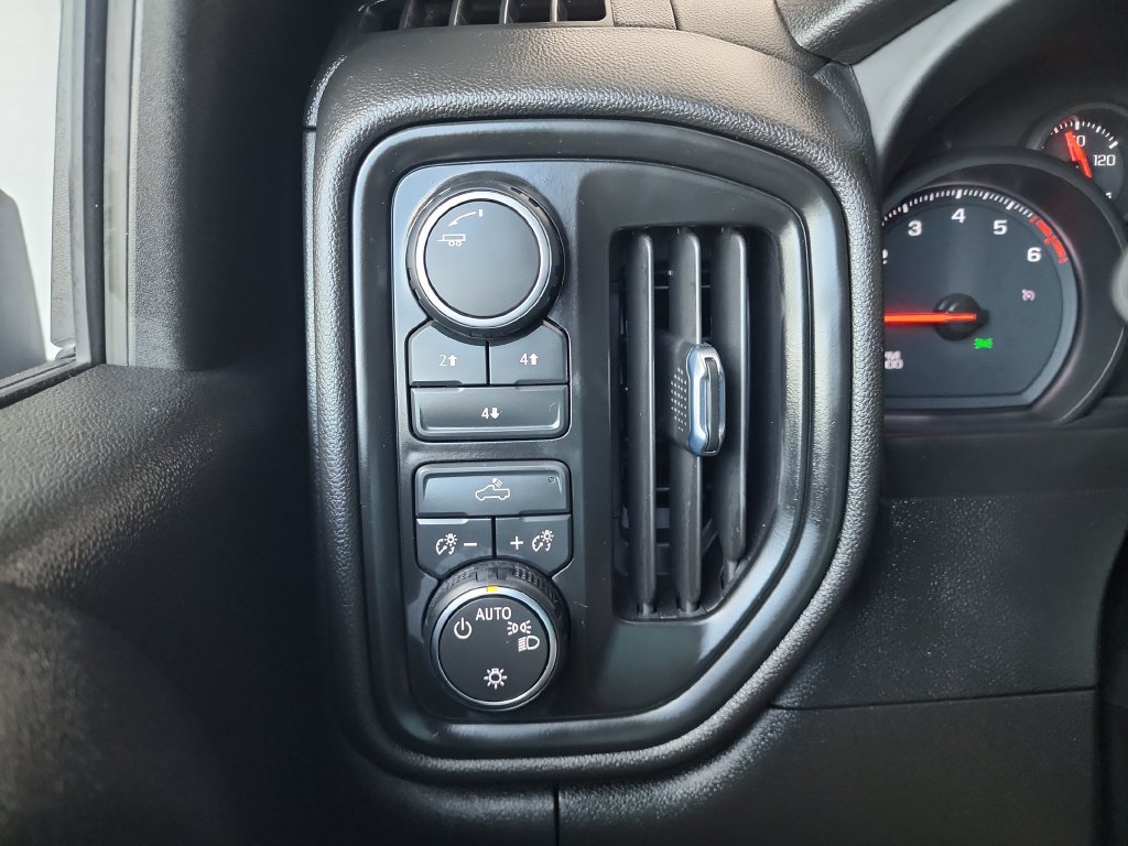 Used 2026 Chevrolet Silverado 2500 Custom w/ Custom Convenience Package AWD/4WD image 22
