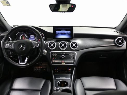 Used 2018 Mercedes-Benz GLA 250 GLA 250 image 2