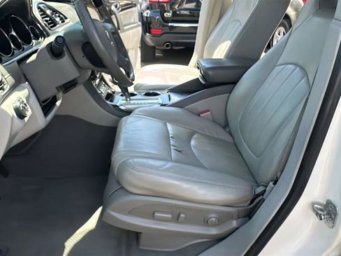 Used 2013 Buick Enclave Leather FWD image 21