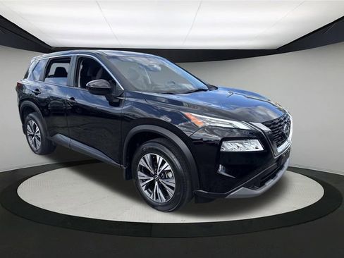 Used 2023 Nissan Rogue SV image 4