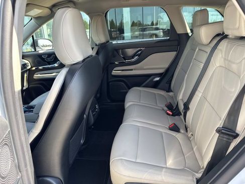 New 2026 Lincoln Corsair Premiere AWD/4WD image 16