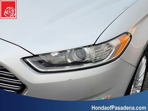 Used 2014 Ford Fusion Energi SE image 28