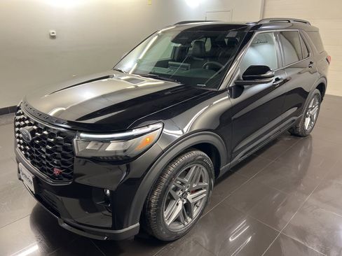 New 2026 Ford Explorer ST w/ Sun And Sound Package AWD/4WD image 3