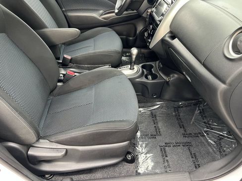 Used 2017 Nissan Versa Note SV FWD image 10