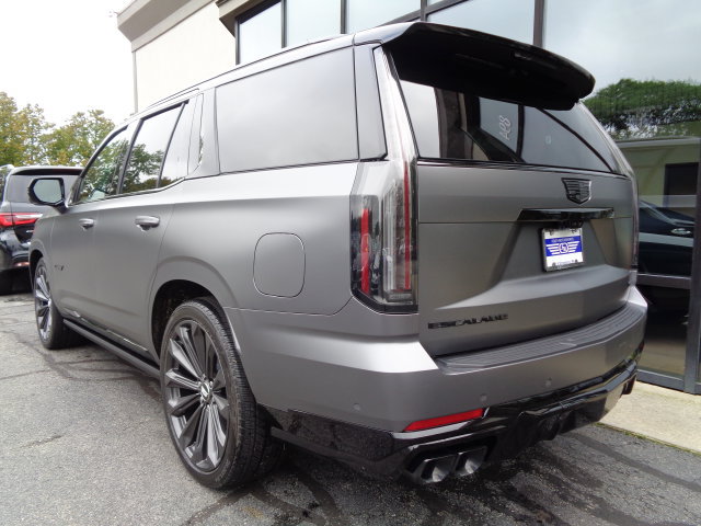 Used 2026 Cadillac Escalade V w/ LPO, Floor Liner Package AWD/4WD image 7