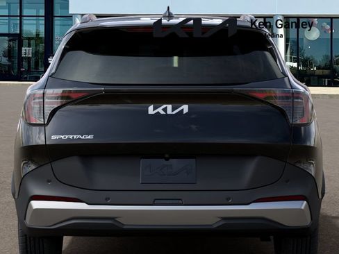 New 2026 Kia Sportage EX w/ EX Panorama Roof Package FWD image 13