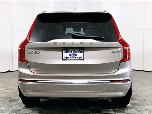 Used 2024 Volvo XC90 B6 Plus w/ Protection Package image 4