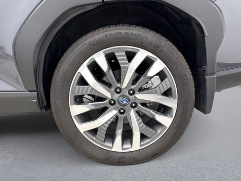 Used 2025 Subaru Forester Touring AWD/4WD image 29