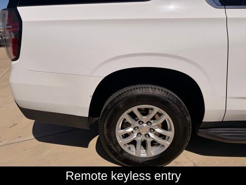 Used 2024 Chevrolet Suburban LT RWD image 11