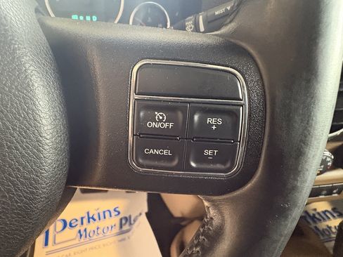 Used 2013 Jeep Wrangler Unlimited Sahara w/ Connectivity Group AWD/4WD image 12