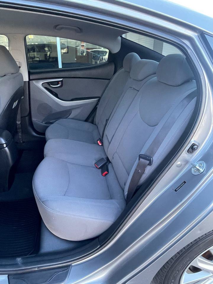 Used 2014 Hyundai Elantra SE w/ Option Group 02 FWD image 14