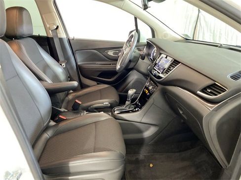 Certified 2022 Buick Encore Preferred image 35