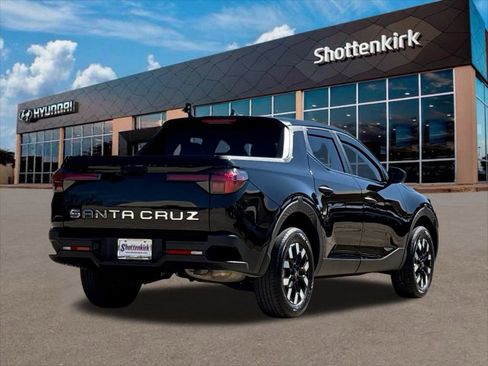 Certified 2025 Hyundai Santa Cruz SE FWD image 6