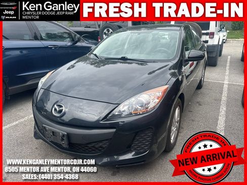 Used 2012 MAZDA MAZDA3 i Touring FWD image 3
