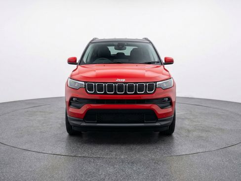 Used 2025 Jeep Compass Limited image 2