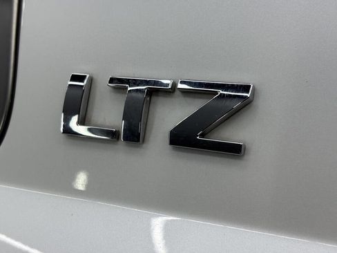 Used 2016 Chevrolet Suburban LTZ image 30