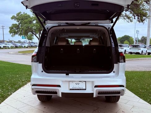 New 2026 INFINITI QX80 Pure RWD image 33