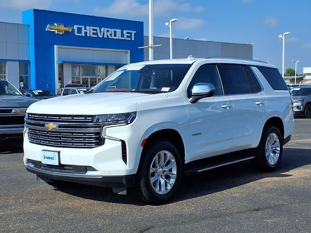 Used 2024 Chevrolet Tahoe Premier RWD image 3