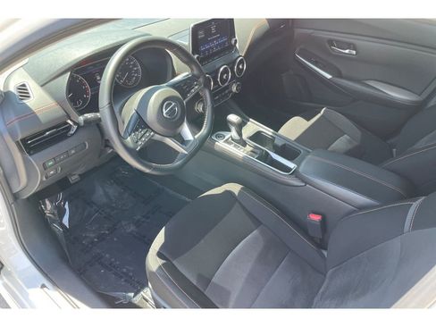 Used 2022 Nissan Sentra SR FWD image 9