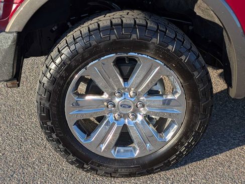Used 2018 Ford F150 Lariat w/ Equipment Group 502A Luxury AWD/4WD image 12
