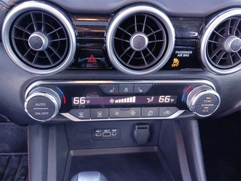 Used 2023 Nissan Sentra SR w/ SR Premium Package image 24