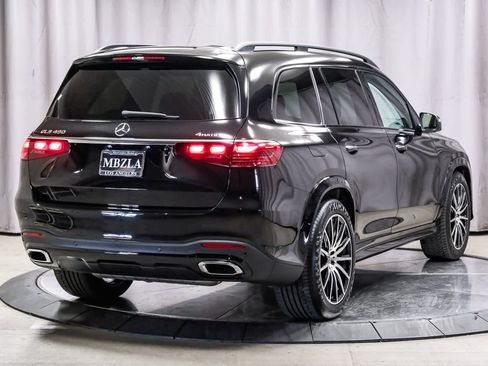 Used 2025 Mercedes-Benz GLS 450 4MATIC image 4