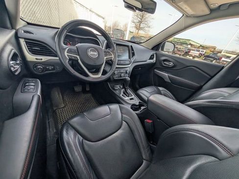 Used 2018 Jeep Cherokee Trailhawk w/ Quick Order Package 27L image 7