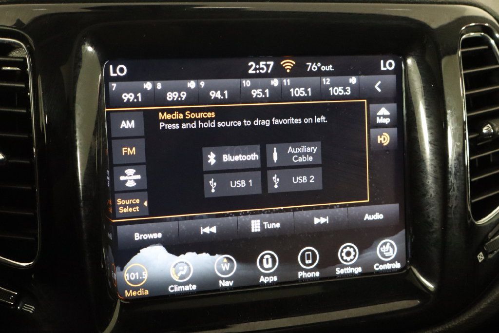 Used 2021 Jeep Compass Limited w/ Sun and Sound Group AWD/4WD image 33