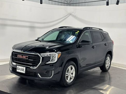 Used 2024 GMC Terrain SLE w/ Driver Convenience Package AWD/4WD image 8