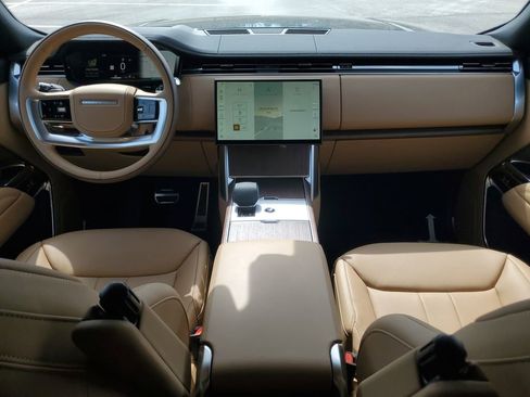New 2026 Land Rover Range Rover Long Wheelbase SE image 23