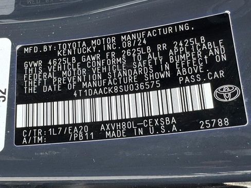 Used 2025 Toyota Camry SE FWD image 27