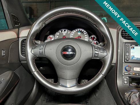 Used 2013 Chevrolet Corvette Z06 w/ 3LZ Preferred Equipment Group image 18