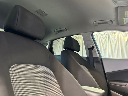 Used 2019 Hyundai Kona SE FWD image 18