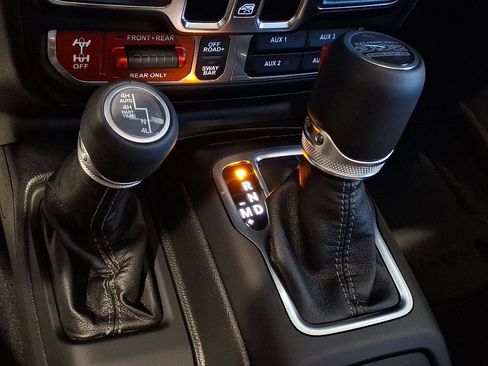 New 2025 Jeep Wrangler Unlimited Rubicon 392 image 11