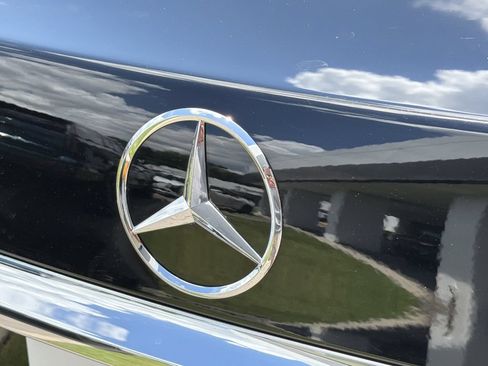 Used 2022 Mercedes-Benz E 350 Sedan image 10