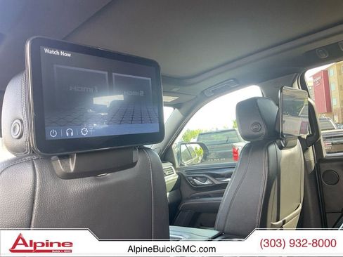 Used 2024 GMC Yukon Denali w/ Advanced Technology Package AWD/4WD image 20