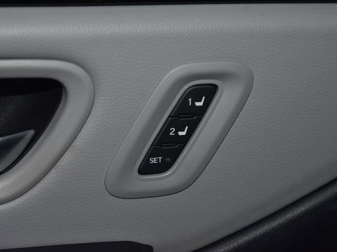 Used 2024 Honda Pilot EX-L image 5