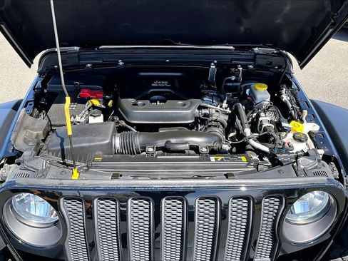 Used 2021 Jeep Wrangler Unlimited Rubicon w/ Safety Group AWD/4WD image 9
